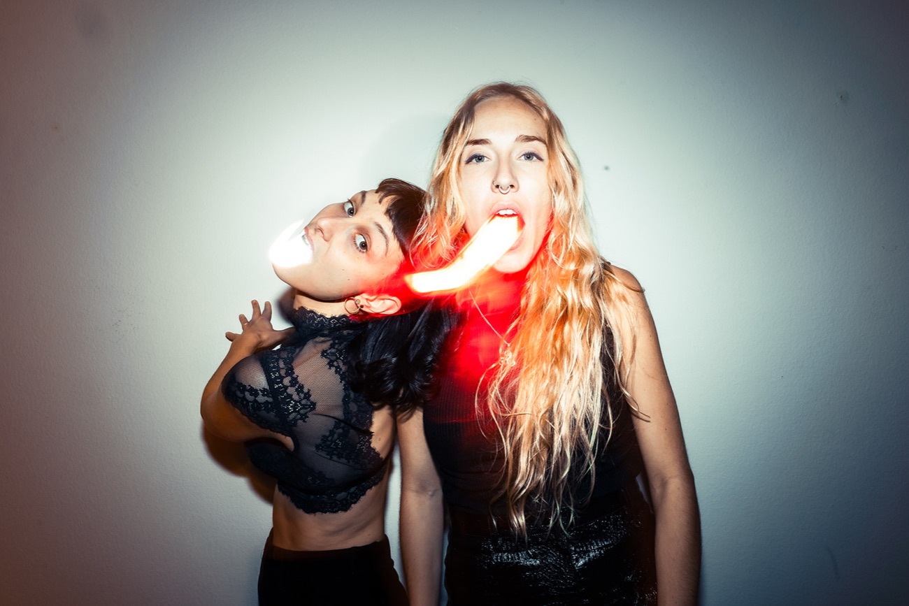 Naira und Laura1.jpg